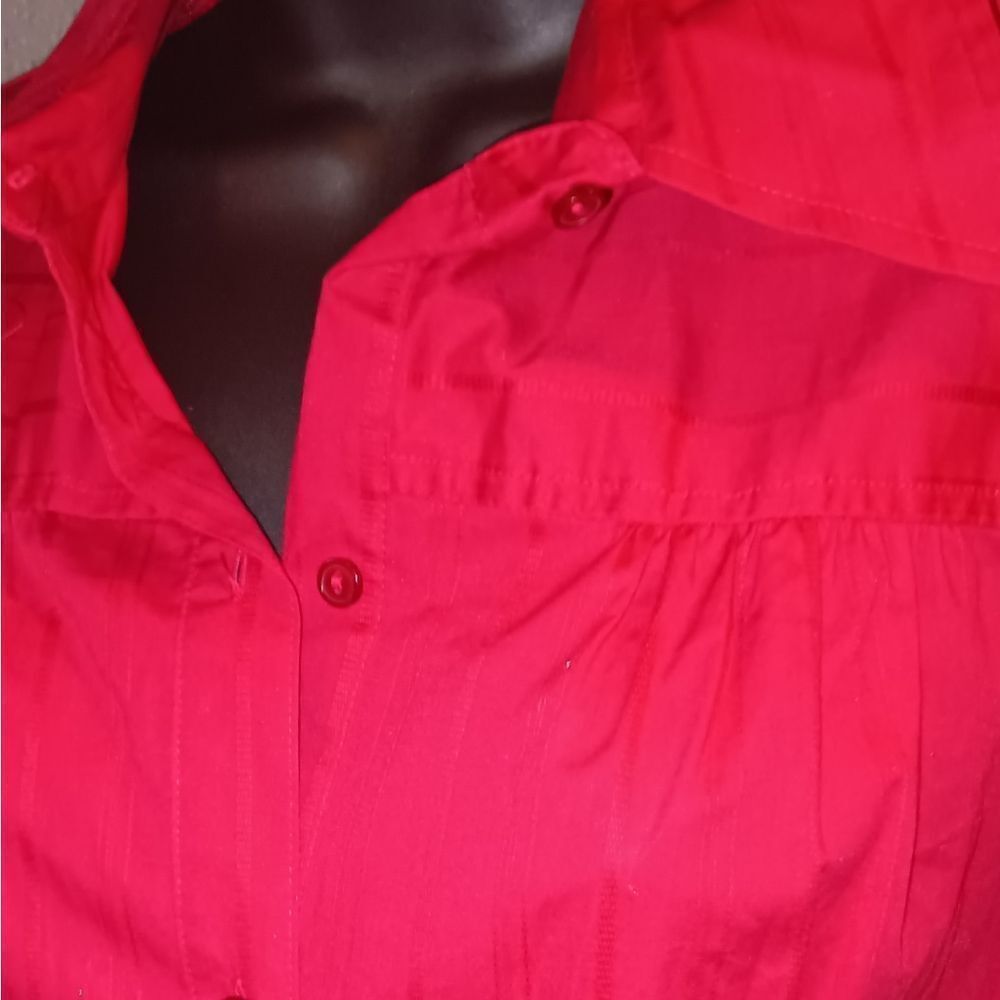 Adorable Button up red dress w/cap sleeves & stretch😉 - Picture 4 of 8